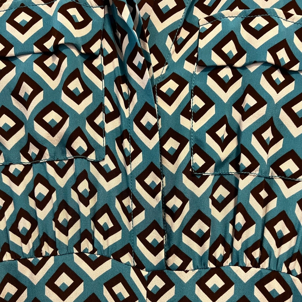 DVF Geo print jumpsuit in Blue multi. Size 6.